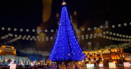 christmas tree in yerevan
