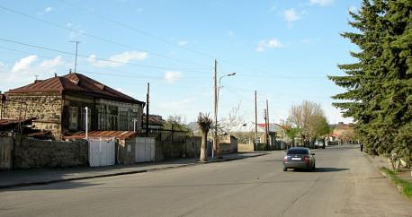 driving car in armenia