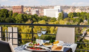 dinner for two in Yerevan - car rental